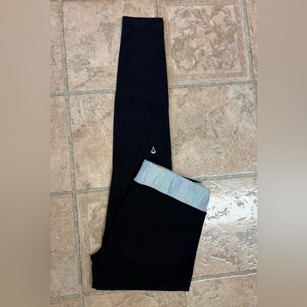 Ivivva reversible leggings